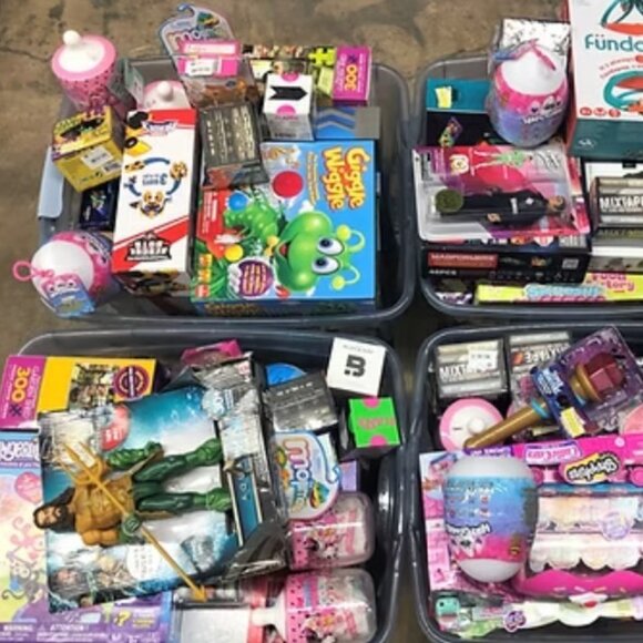 GREEN- LIVE SHOW Unlisted BEAUTY - Picture 2 of 4